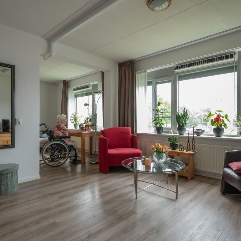 bewoner in haar kamer