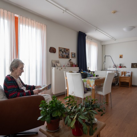 bewoner in haar kamer