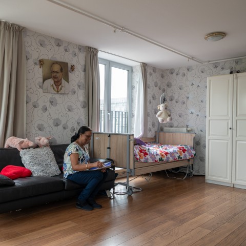 Bewoner in haar kamer