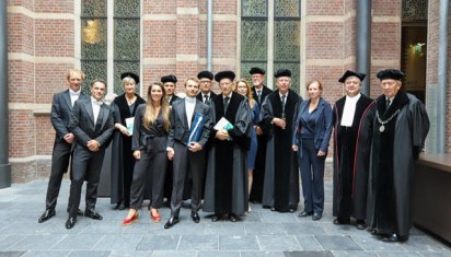 Gregory en team bij promotie