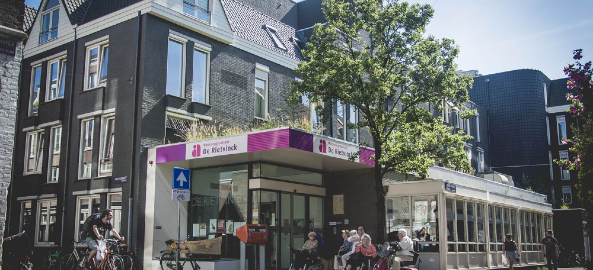 Verzorgingshuis De Rietvinck in de Jordaan Amsterdam Haarlemmerplein: een huis vol leven