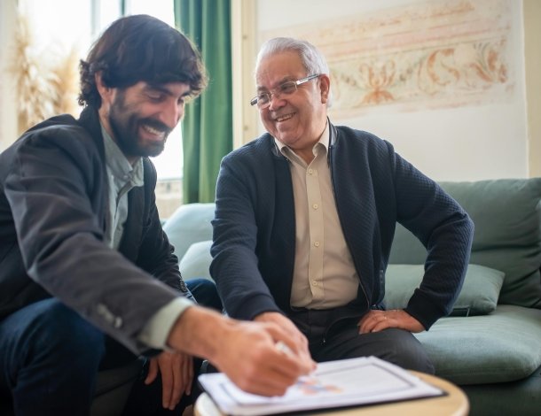 Specialist op bezoek bij client aan huis